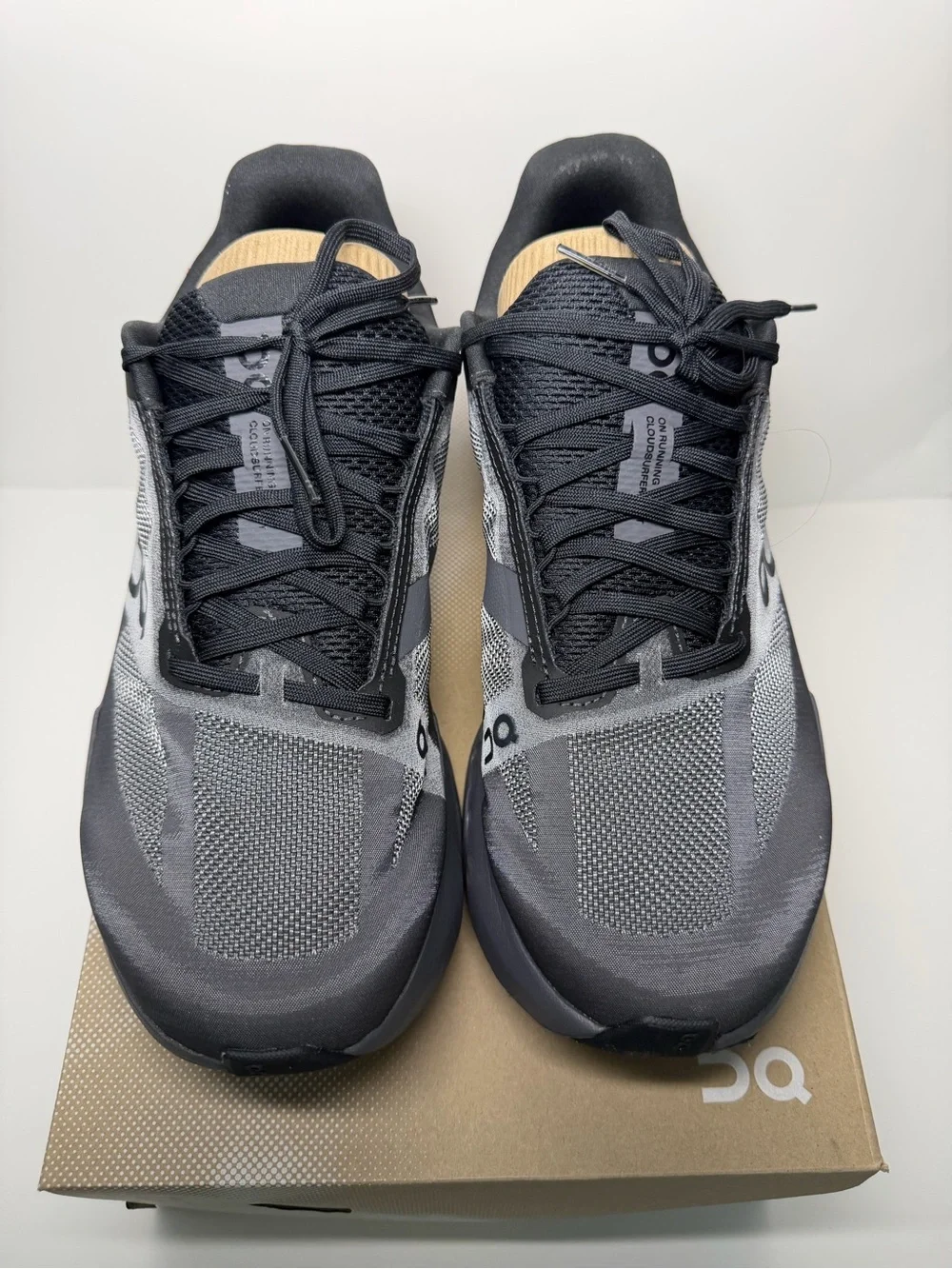 NIB On Cloudsurfer Next Mens 10.5W Wide Black Athletic Running Shoes Trainer NEW